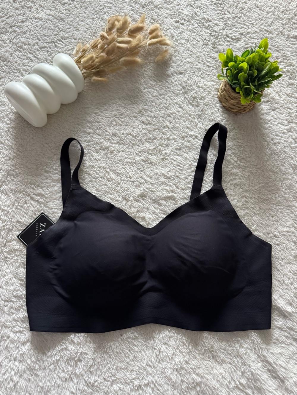 ZAY Forever Black Invisible Seamless Wireless Bra Size XXL – New With Tags